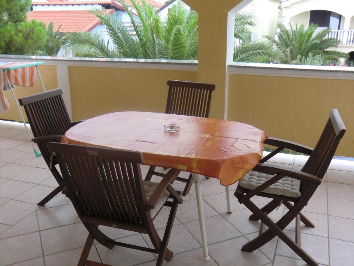 Ferien Haus Evita Auf Insel Vir - Wohnung I Luaran gambar